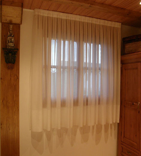 Foto de unas cortinas cortas